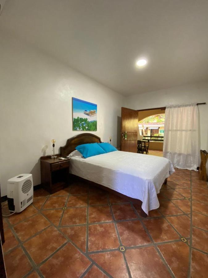 Hotel Playa Westfalia ปูแอร์โตลีมอน ภายนอก รูปภาพ